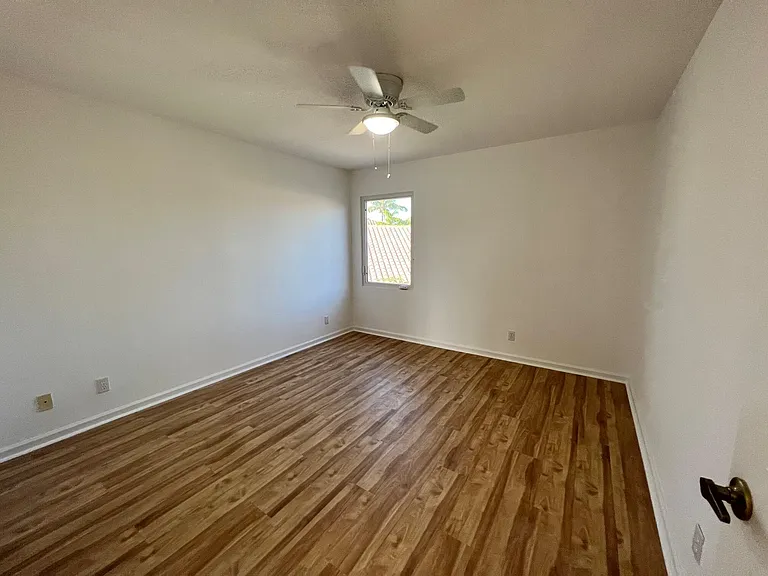 8501 Windy Cir — Photo 18