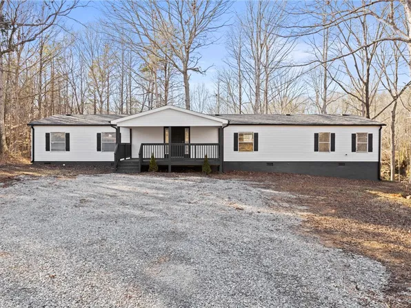 124 Fielding Ln, Fountain Inn, SC 29644