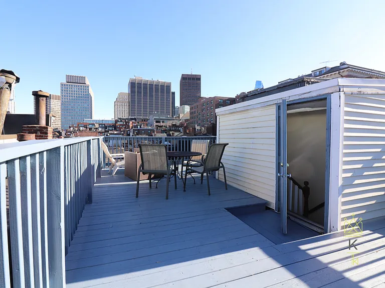 39 Irving St #B — Photo 7