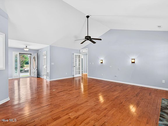 5th image of 7609 Hawk Road