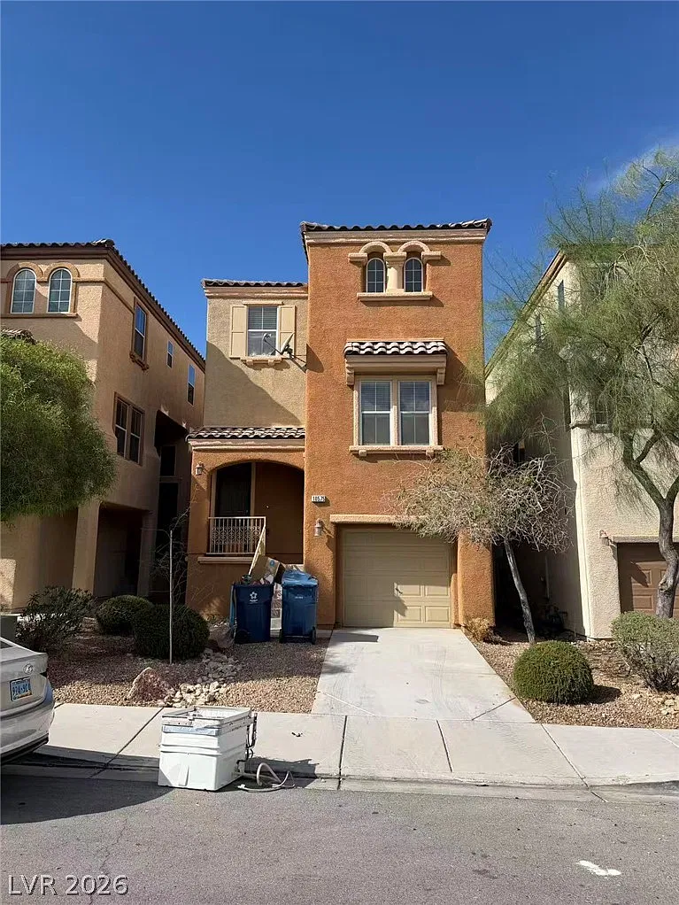 3 bed, 2.5 bath, 1553 sqft, $1,750 — Photo 1