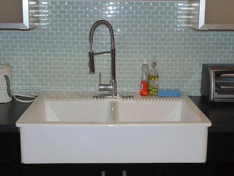 1301 NE Miami Gardens Dr #1611W — Photo 7