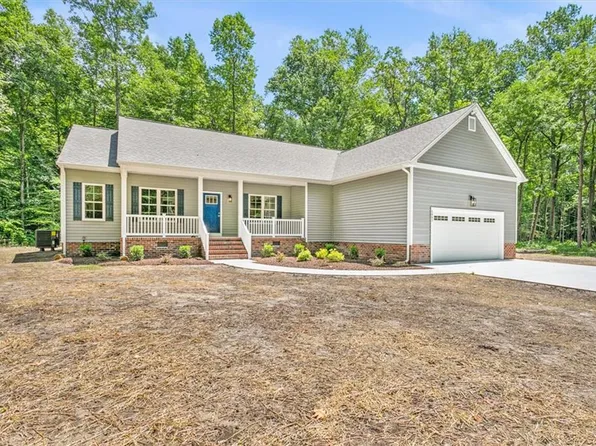 5883 Mill Race Pl, Gloucester, VA 23061