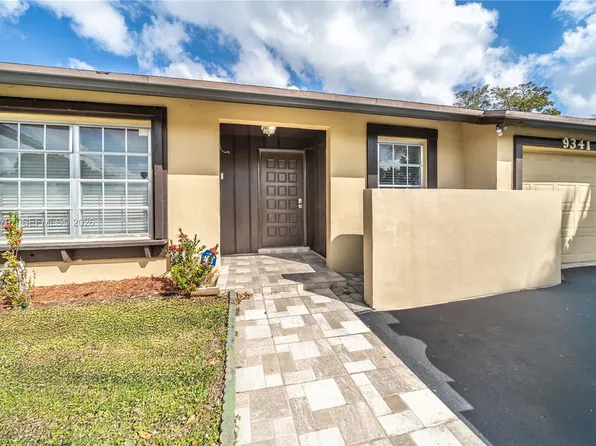 9341 E Fern Ln, Hollywood, FL 33025