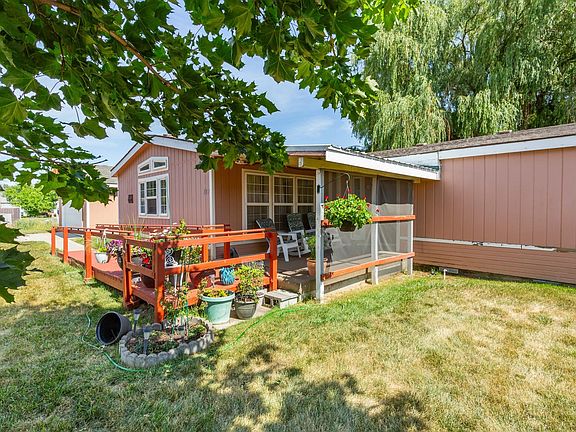 4th image of 407 E Meadowmere Way