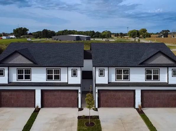 5266 Polster Pl, Bettendorf, IA 52722