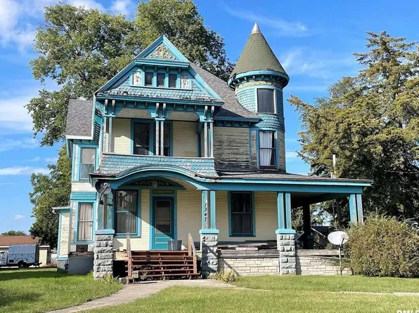 1347 W Main St, Galesburg, IL 61401