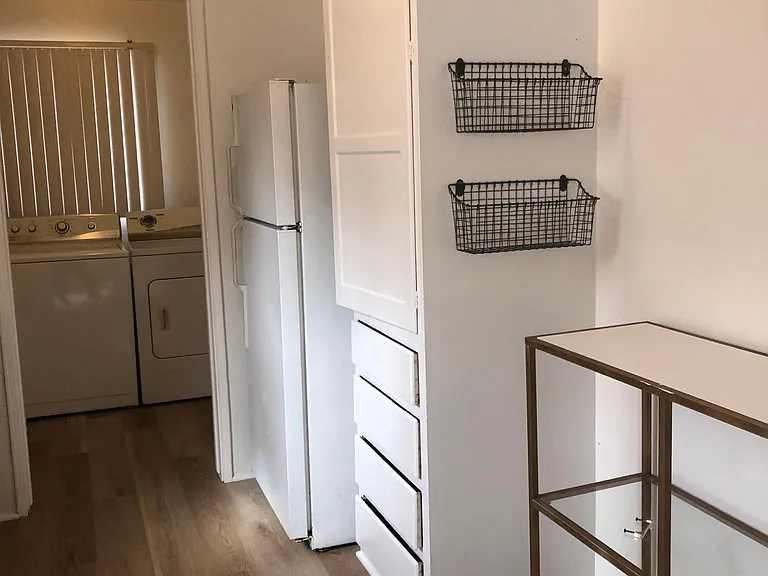 Kitchen/storage