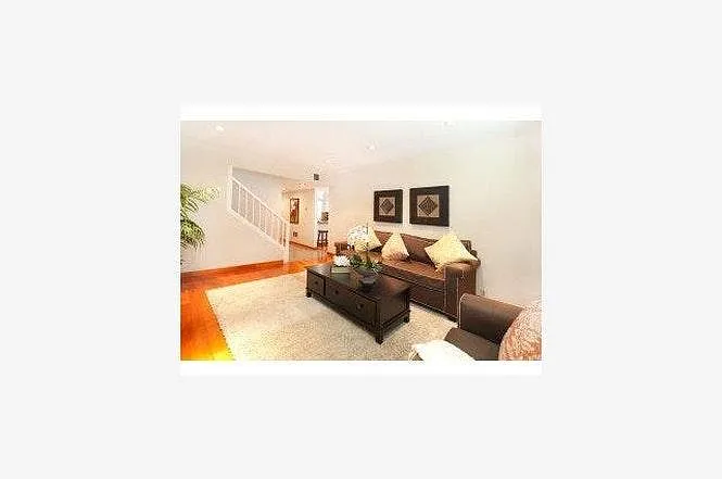 6052 Elmbridge Dr photo 1