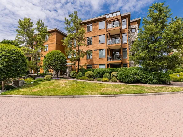 5327 Cordova Bay Rd #403, Saanich, BC V8Y 2L3