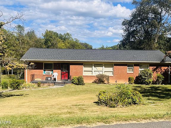 2nd image of 424 Bridge View Rd
