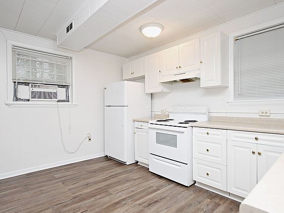 5th image of 2423 Sunset Rd #B