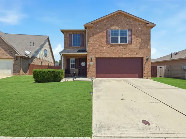 612 Lazy Crest Dr, Fort Worth, TX 76140