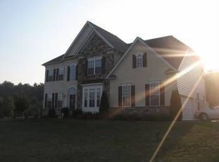 3 Mendenhall Dr, Coatesville, PA 19320