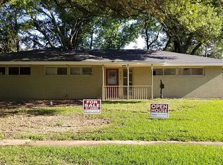 305 Meadowbrook Ln, Shreveport, LA 71105