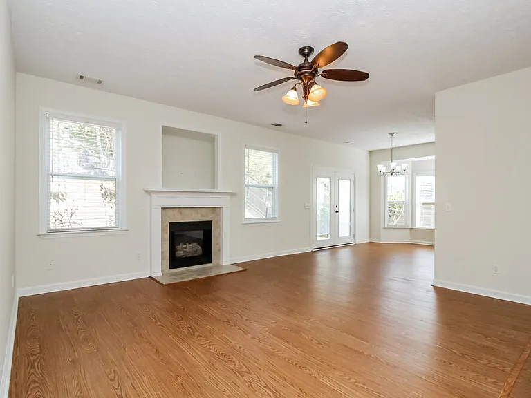 2934 Cooper Woods Ln — Photo 2