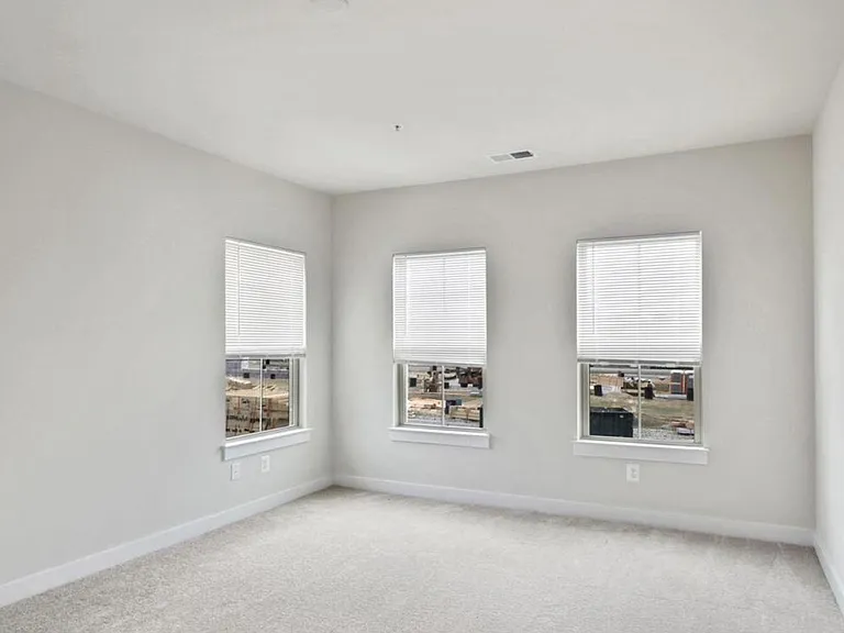 10010 Ruffian Way #R — Photo 22