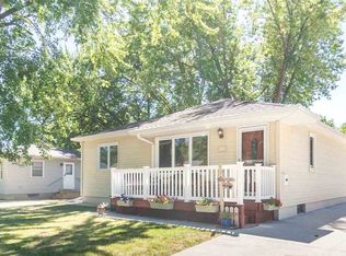 1814 Howard Ave, Waterloo, IA 50702