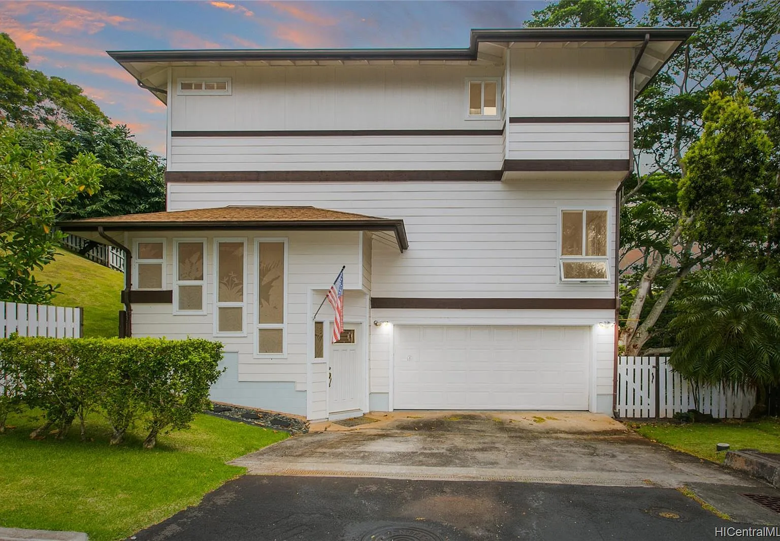 99-1383 Aiea Heights Dr — Photo 1