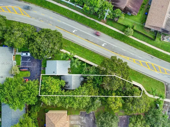 7445 Tam Oshanter Blvd, North Lauderdale, FL 33068