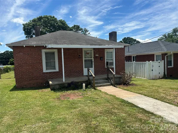 229 Cedar St, Belmont, NC 28012