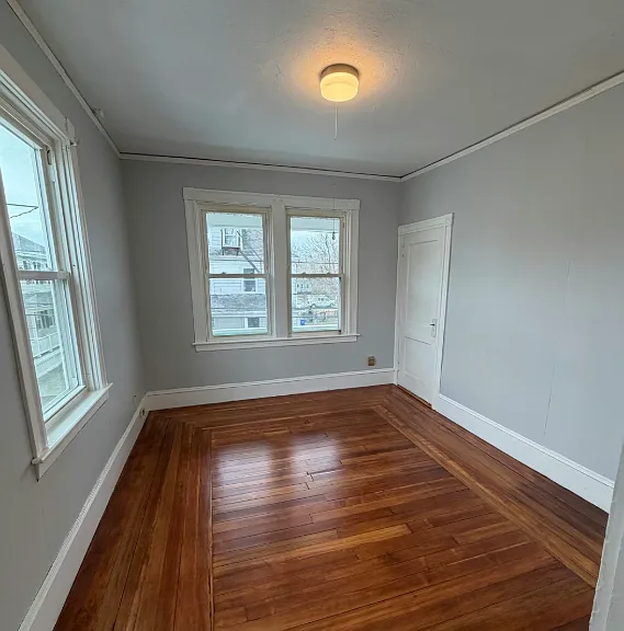 15 Roma St Bristol, RI Spacious 3 Bedroom, 1 Bathroom Unit Off Street Parking Included! — Photo 11