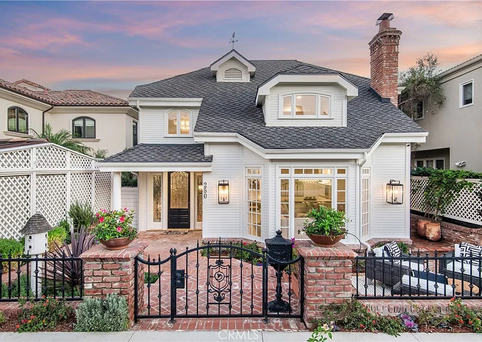 250 Poppy Ave