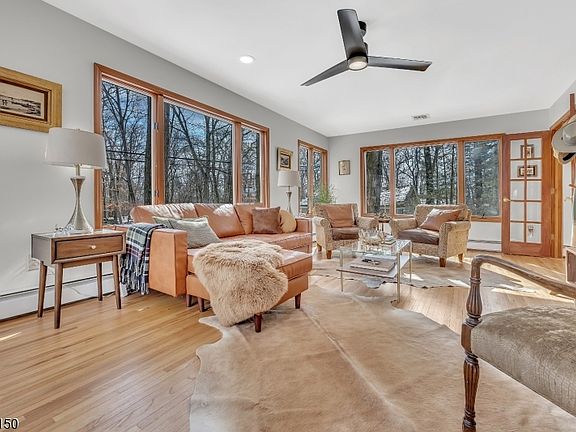 5th image of 68 High Point Rd