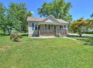 246 W Eckhardt St, Macon, IL 62544