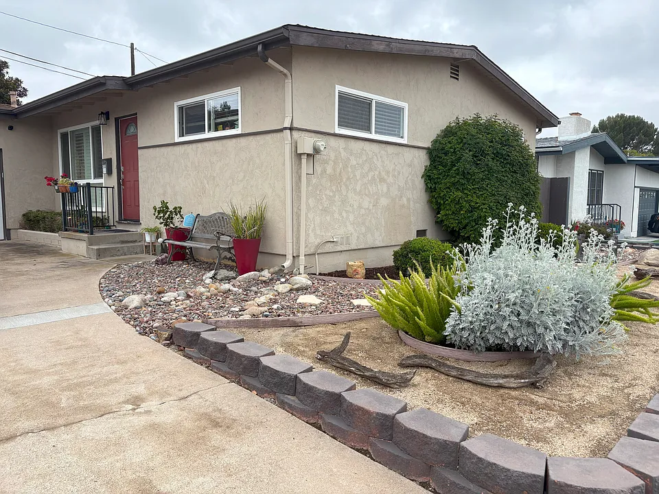 4753 Twain Ave