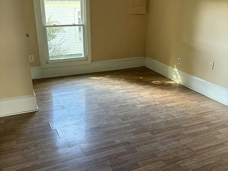 206 N Morgan St — Photo 4