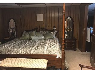 8690 Elizabeth Lake Rd, White Lake, MI 48386