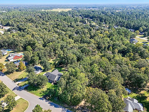 2nd image of 207 Willow Lake Dr