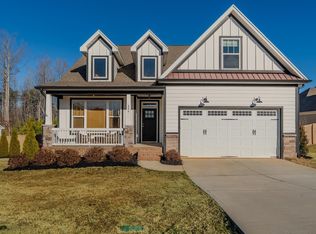 224 Grayson Dr, Travelers Rest, SC 29690