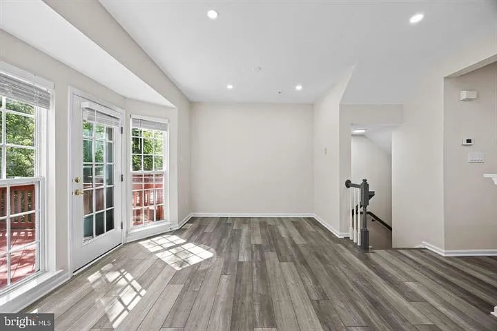 8880 Papillon Dr — Photo 13
