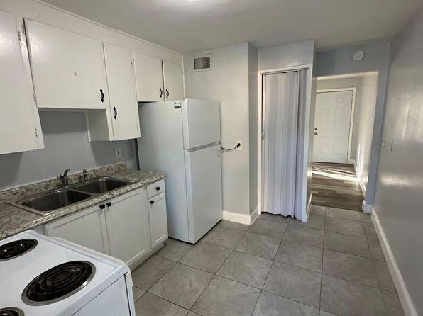 3805 Fairfax St APT 2