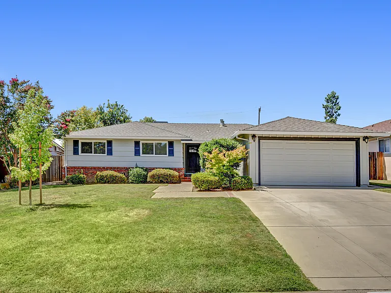 4521 Juno Way — Photo 34