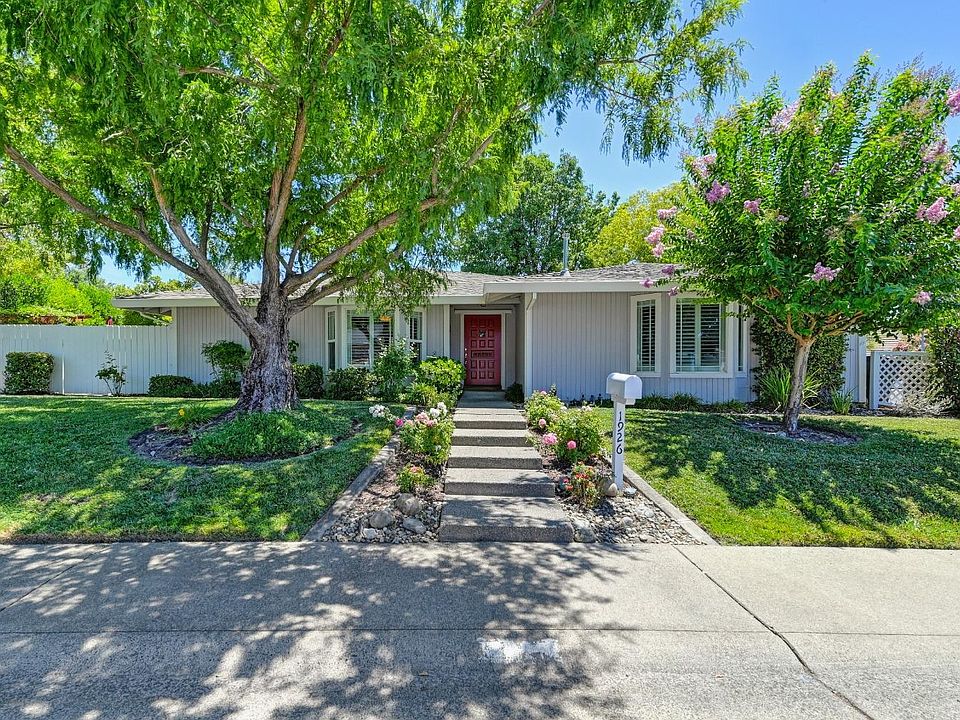 1st image of 1926 Balboa Dr