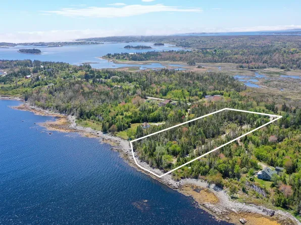 5C Pleasant Point Rd, Shelburne, NS B0T 1L0