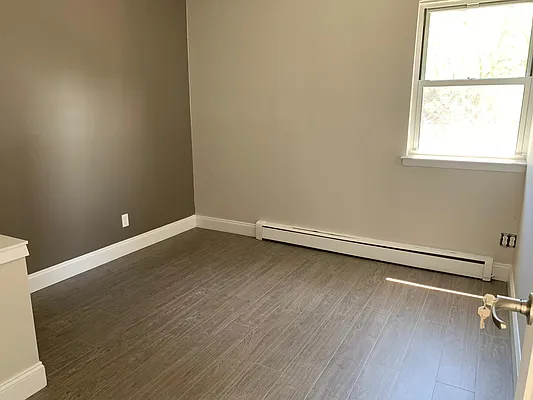 Rented by Premier Metro Realty Corp | media 18