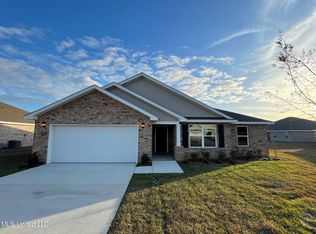 1059 Enclave Cir, Long Beach, MS 39560