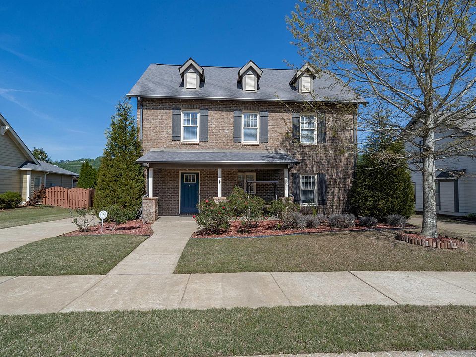 Built In Bookcases - Hoover, AL Homes for Sale