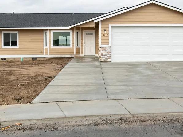 1017 E Cascade Street, Othello, WA 99344
