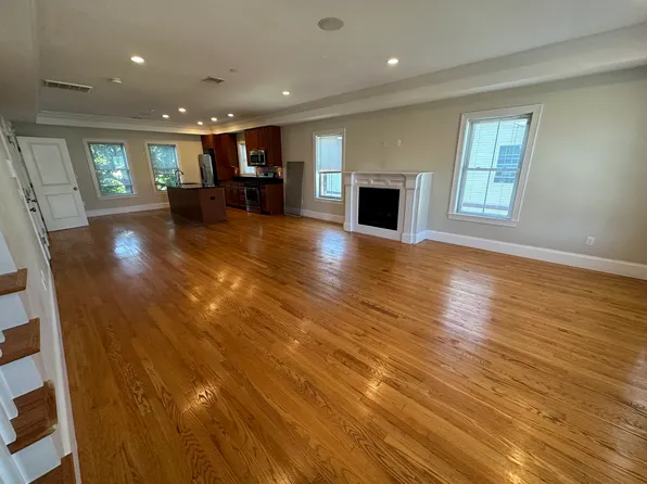 341 Gallivan Blvd Unit 7, Boston, MA 02124