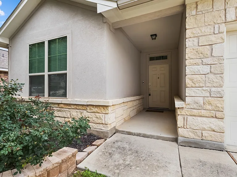 5042 Italica Rd — Photo 2