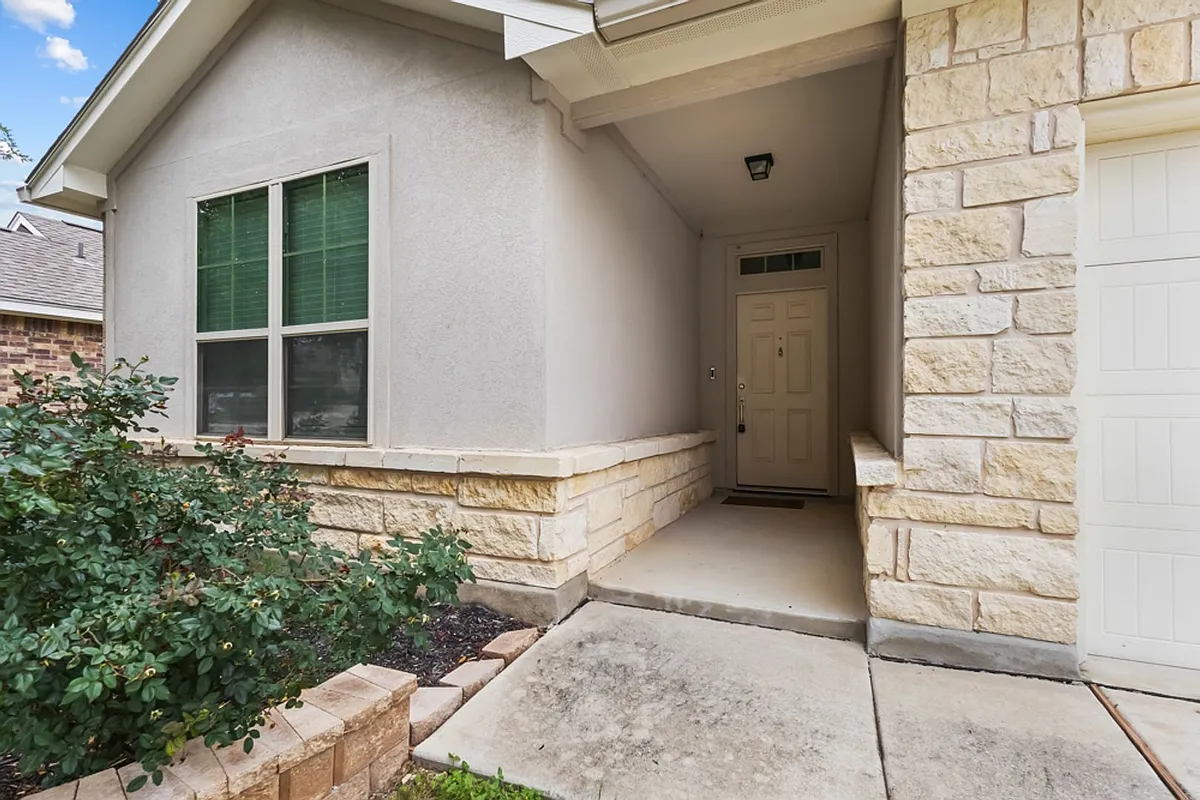 Building Photo - 5042 Italica Rd