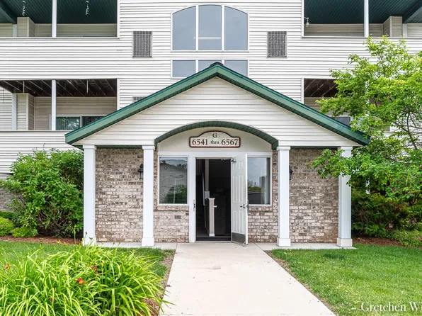 6545 Clover Ct SE, Caledonia, MI 49316