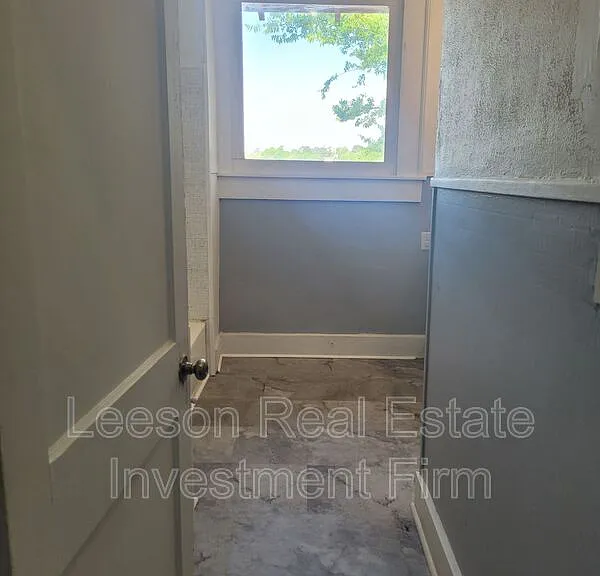 310 1/2 Kings Hwy — Photo 17