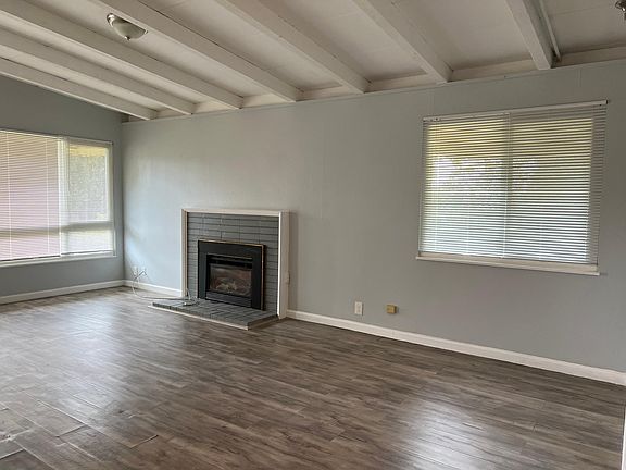 4th image of 1801 Acapulco Dr