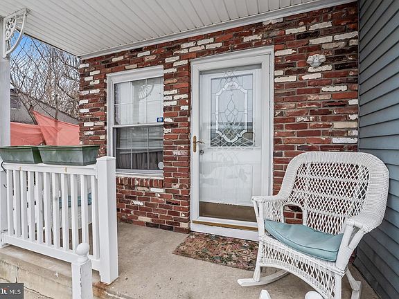 3rd image of 2 Latham Way